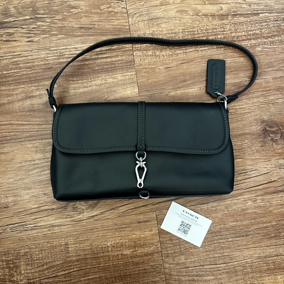 Coach Hamptons Glovetanned Black Shoulder Bag - Picture 6 of 7